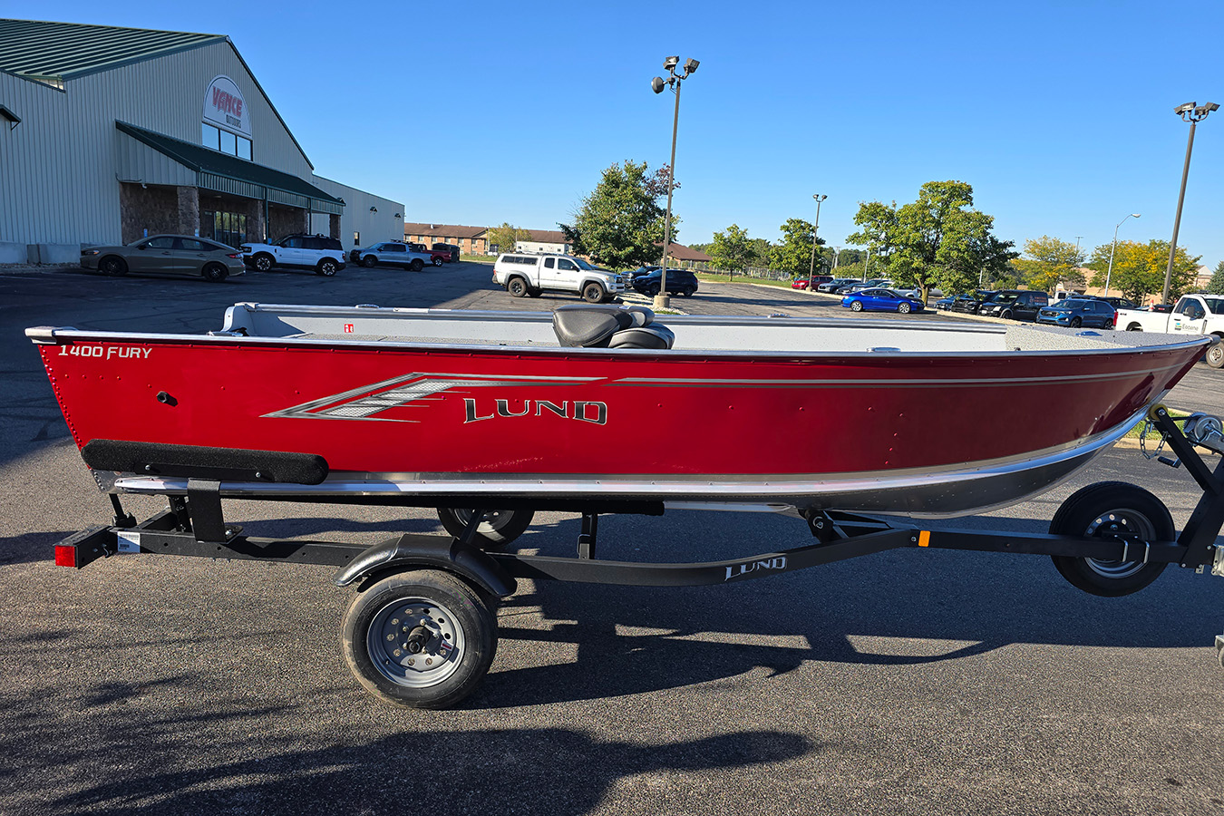 Lund 2026 1400 Fury Tiller with Mercury 9.9 ELHPT CT